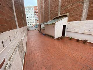 Terreny residencial a Carrer del comte de güell 42. Derecho de vuelo para 3 pisos.