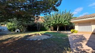 Chalet  Carrer pedraforca. Casa de 521 m2.   parcela de 1006 m2  negociable