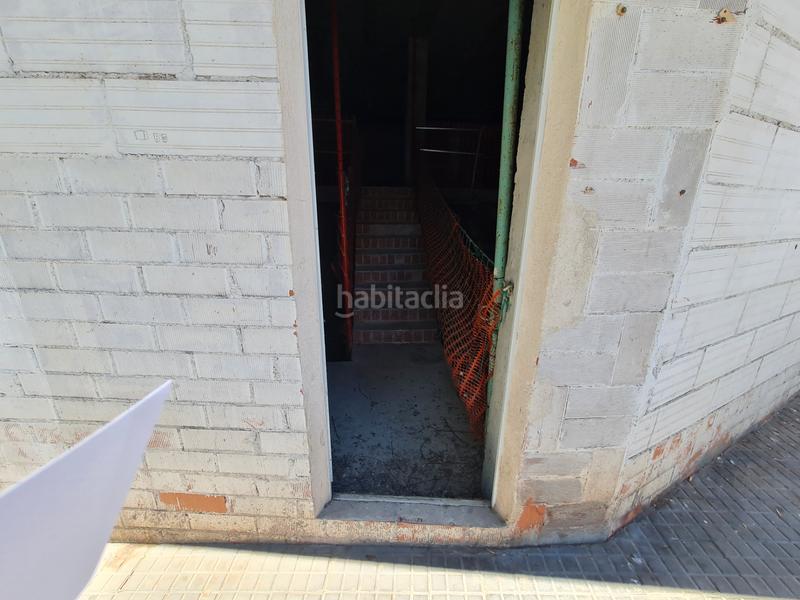 Foto 40aa2f0d-c3c3-4b41-92ff-45d913f93bf9. Local comercial local de 760 m2, junto lidl-- oportunidad - negociable en Esplugues de Llobregat