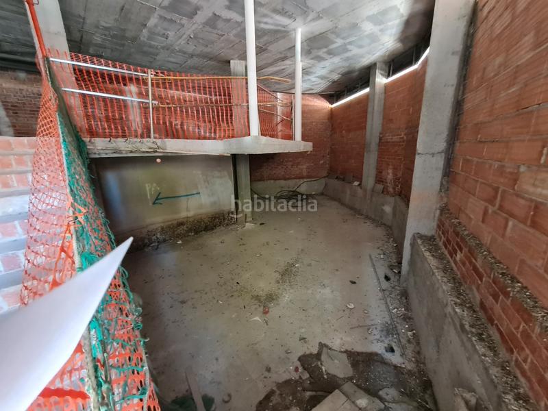 Foto c0f3d705-cc32-48c9-a4a3-d8b47a7e027e. Local comercial local de 760 m2, junto lidl-- oportunidad - negociable en Esplugues de Llobregat