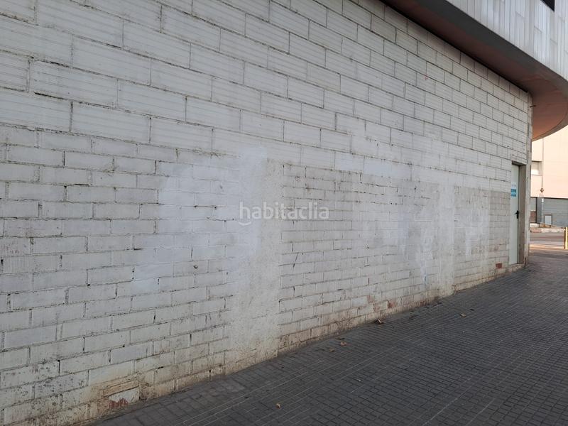Foto f5b4db6e-f7bd-4f5e-8636-cbc629f35306. Local comercial local de 760 m2, junto lidl-- oportunidad - negociable en Esplugues de Llobregat