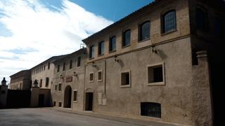 Casa  Avenida castejón de valdejasa. Casa-vivienda-antig. monasterio, para cualquier negocio - negoci