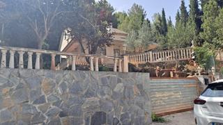 Chalet  Avinguda de la mare de déu de lourdes. 5 hab. piscina, etc -- sin posibilidad de visita--