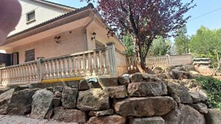 Chalet  Avinguda de la mare de déu de lourdes. 5 hab. piscina, etc -- sin posibilidad de visita--