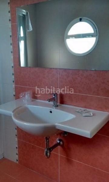 Foto a8cba240-21b0-424f-8924-c0943df59230. Edifici a Ibros