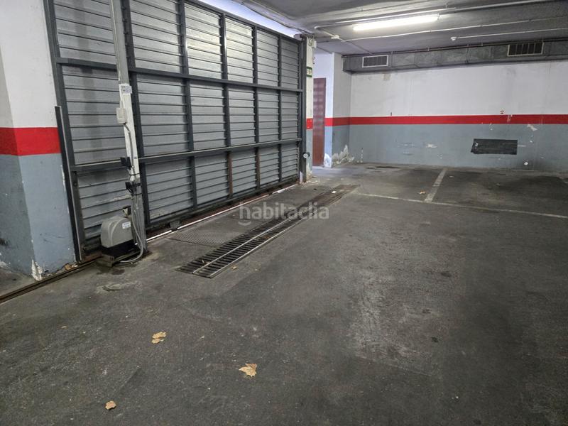 Foto 4d0b8265-a1af-4c04-9129-41a208818c6d. Aparcament cotxe a carrer d'enric prat de la riba 333 a Hospitalet de Llobregat (L´)