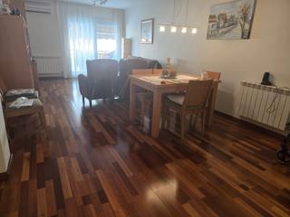 Pis a Centre. Excelente piso con tra.-solarium de 48 m2.
