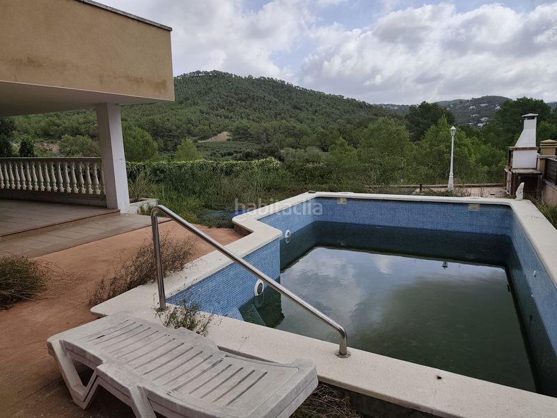 Foto 035a26f0-8b89-480e-971f-3fd073e2ab0e. Xalet amb xemeneia calefacció aparcament piscina a Canyelles