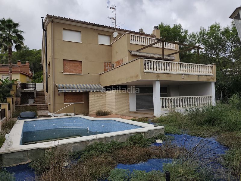 Foto 628f0505-a835-40ca-8fe7-98890109fc6a. Xalet amb xemeneia calefacció aparcament piscina a Canyelles