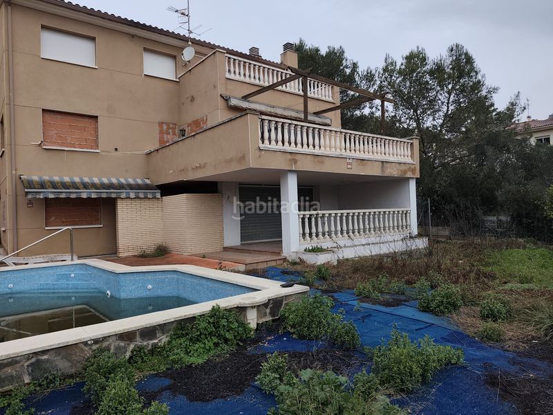 Foto e461d416-31b8-4cbf-bf27-d663f0c0b8d5. Xalet amb xemeneia calefacció aparcament piscina a Canyelles