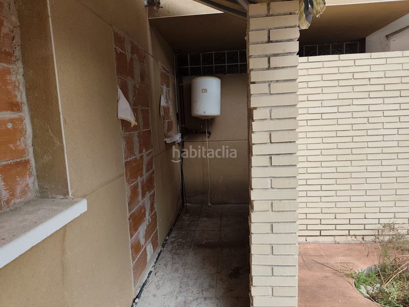 Foto ed4467f8-3c12-4fc0-8bb6-4be473d873a9. Xalet amb xemeneia calefacció aparcament piscina a Canyelles
