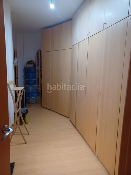 Foto 9c38f216-53e4-4233-9c50-be2d043a2d1d. Àtic amb calefacció a Centre Hospitalet de Llobregat (L´)