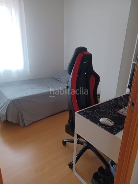 Foto d7b0f9c0-868a-4328-9055-55d460bf8556. Àtic amb calefacció a Centre Hospitalet de Llobregat (L´)