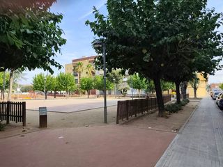 Flat in Els Monjos. Para reformar con parque infantil exterior