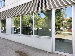 Business premise in Passeig de francesc maci 28. Local comercial en venda