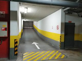 Rent Motorcycle parking in Carrer del torrent de l'olla 161