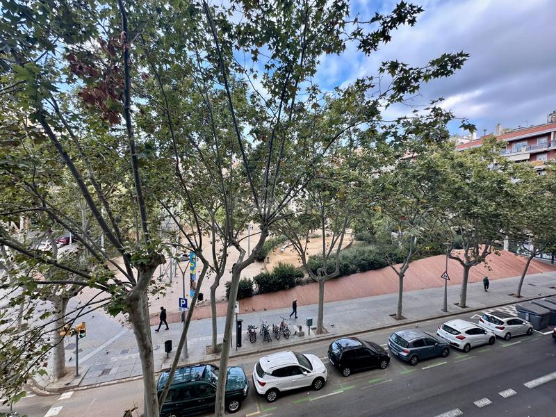 Foto 66504dfa-05f4-4873-84a0-81a3156ee526. Pis a Sagrada Família Barcelona