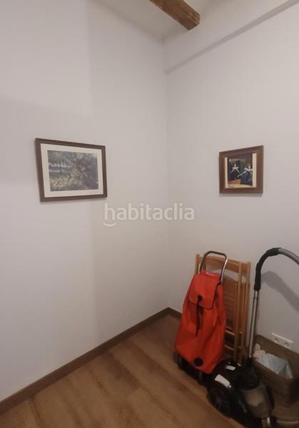 Foto b869b9b9-27a6-4b5b-8936-febdb9326300. Etagenwohnung in Raval Barcelona