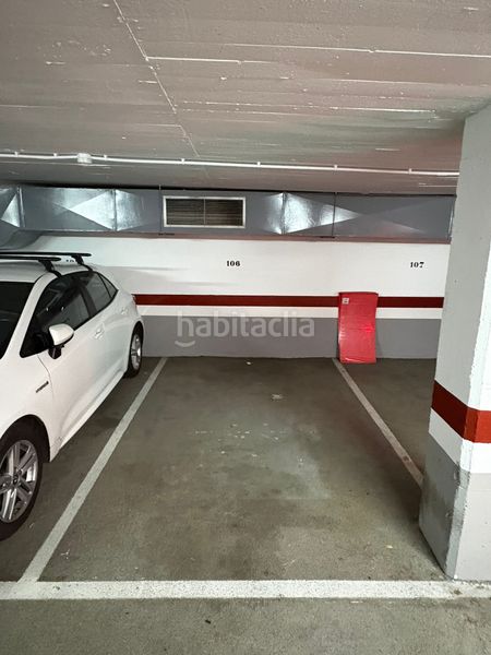 Foto b7a2a55f-acd0-443a-9028-7e1c19e5cdc6. Aparcament cotxe a Barri de les Corts Barcelona