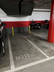 Motorradparkplatz in Carrer del torrent de l'olla 163