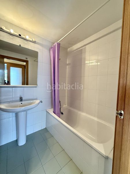 Foto 422923b9-619b-4bfc-ae51-8659666304ee. Pis amb calefacció piscina a La Marina del Port Barcelona