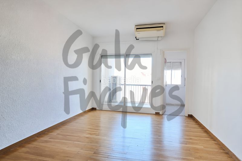 Foto 4f9066e3-1460-4441-a9ee-5ae32012cd88. Pis a El Camp de l´Arpa del Clot Barcelona