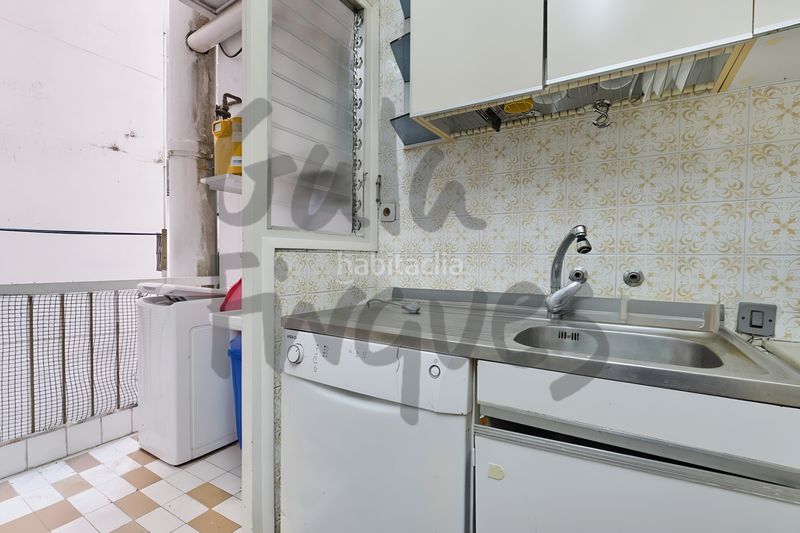 Foto f7862d2e-615d-4f2f-b9ba-046685453a7e. Pis a El Camp de l´Arpa del Clot Barcelona