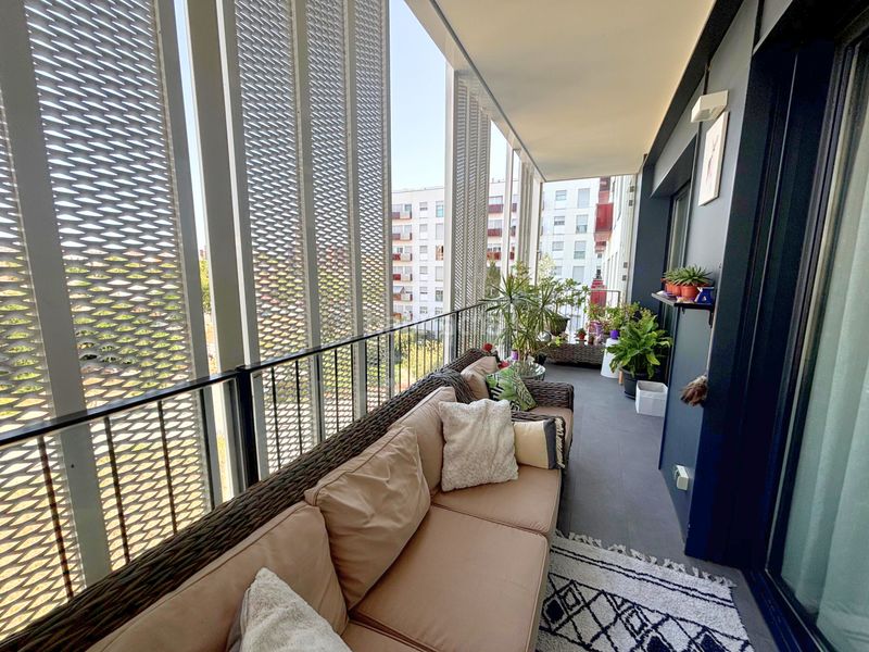 Foto 0c0ef65e-5671-42d9-b2ff-2dfa4100562a. Pis amb calefacció aparcament a Provençals del Poblenou Barcelona