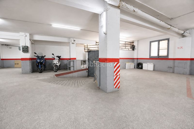 Foto ec524a39-0d15-4775-b3e2-a19aeef32690. Aparcament cotxe a Can Mariner Santa Coloma de Gramenet