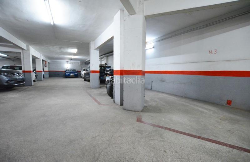 Foto 97dd9a1e-10de-4aa5-83f5-7796a47ed3ec. Parking voiture dans Can Mariner Santa Coloma de Gramenet
