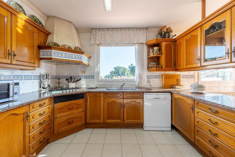 Foto 1db9de0a-019f-46a1-bab5-fe930ed46455. Casa amb calefacció a Urbanitzacions Mataró