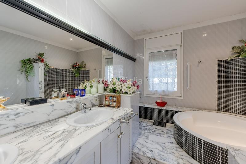 Foto 4224325d-ad45-4f72-9de3-e35dc068dfab. Casa amb calefacció a Urbanitzacions Mataró