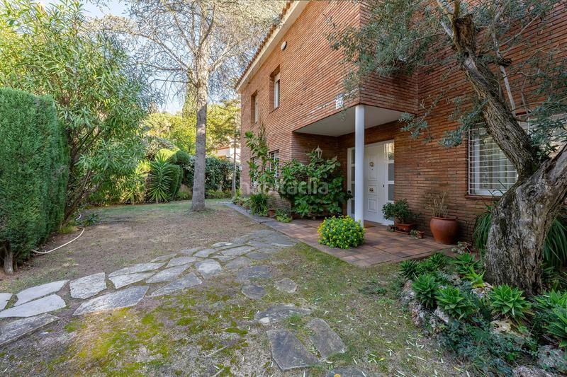 Foto b611abbc-ef89-46ec-be35-05881cf44477. Casa amb calefacció a Urbanitzacions Mataró