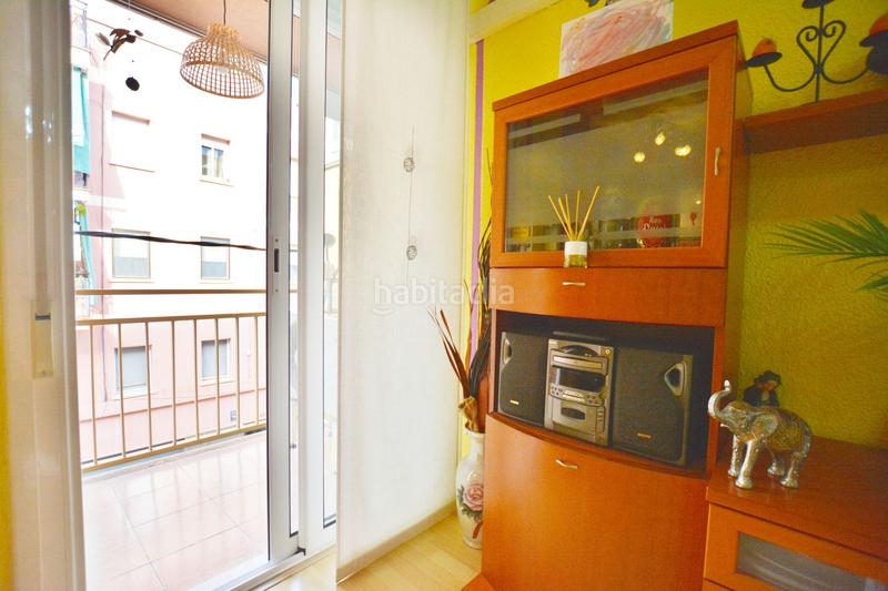 Foto 129fc98a-f6b8-4fc2-8533-d3fcbfa4d82d. Piso  reformado en cnapoles en Llatí Santa Coloma de Gramenet