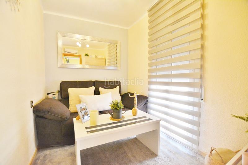 Foto 3f2179ad-f04d-4ca6-b408-d72944b1b041. Piso  reformado en cnapoles en Llatí Santa Coloma de Gramenet