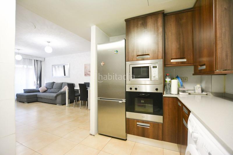 Foto 171c2030-9fcf-429e-b1d2-41bb7dda081c. Flat with heating pool in Llatí Santa Coloma de Gramenet