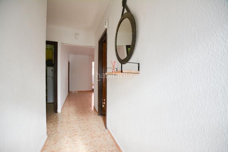 Foto 16e96a99-af7f-442f-979a-b6f95d585db9. Haus mit parking in Singuerlín Santa Coloma de Gramenet