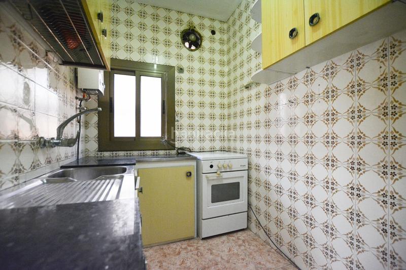 Foto 4015b200-743c-4855-9a77-939a6756cfda. Haus mit parking in Singuerlín Santa Coloma de Gramenet