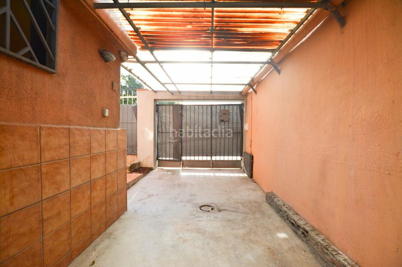 Foto 71e8cf44-ecb7-468b-b418-833543f6de7a. Haus mit parking in Singuerlín Santa Coloma de Gramenet