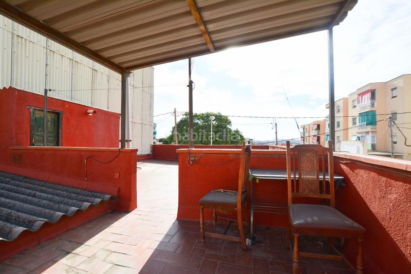 Foto 955b0966-842c-468c-8671-b4c478202857. Haus mit parking in Singuerlín Santa Coloma de Gramenet