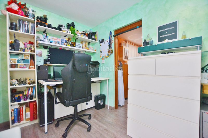 Foto 8f615b52-c2ff-4a3c-968b-0b56876ab8c7. Àtic a Centre Santa Coloma de Gramenet