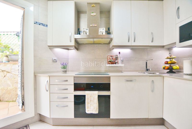 Foto ad0fdd01-e6eb-4860-b4ac-d57bbc4d95fc. Àtic a Centre Santa Coloma de Gramenet