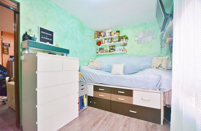 Foto f4b83a89-f2a7-4094-92dc-03ad5d962f97. Àtic a Centre Santa Coloma de Gramenet