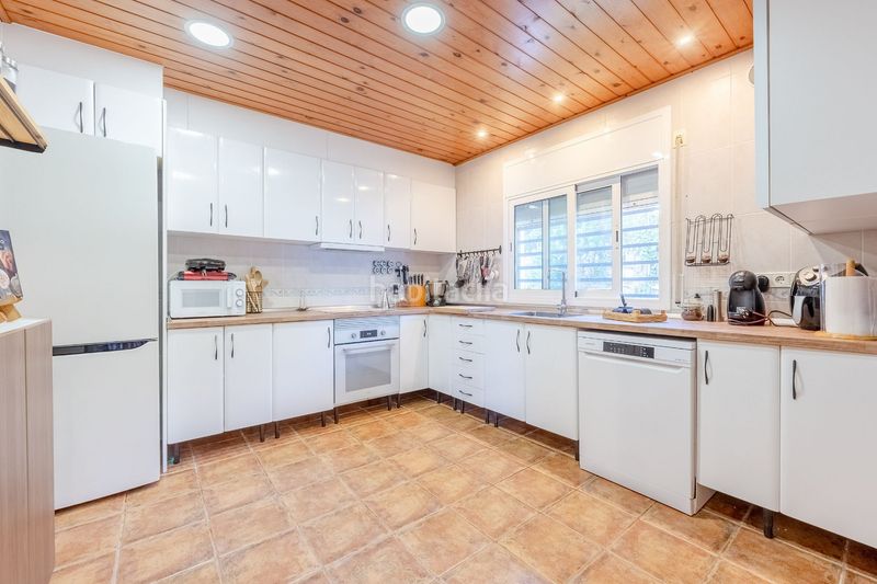 Foto 485b3a4d-badf-4d1d-b124-e5cc17a044f7. Casa amb calefacció aparcament a Sant Cebrià de Vallalta