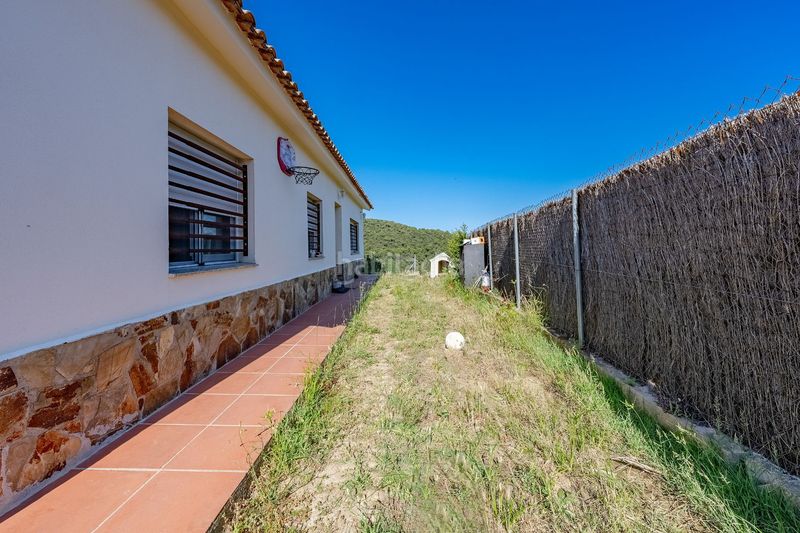 Foto a20bcccd-b917-4e51-88cc-1851f93f8104. Casa amb calefacció aparcament a Sant Cebrià de Vallalta