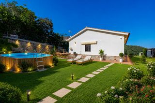 Casa  Salt de sallent. Magnífica casa con vistas panorámicas al mar y la montaña en can