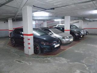 Parking voiture à La Font d´en Fargues