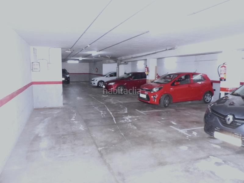 Foto 78ffc7c6-8361-4905-9eaf-03b8469f2f8e. Parking coche parking en cpedrell de facil acceso en planta nivel calle en Barcelona