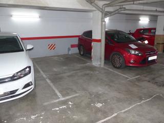Parking voiture à La Font d´en Fargues. Parking en cpedrell de facil acceso en planta nivel calle