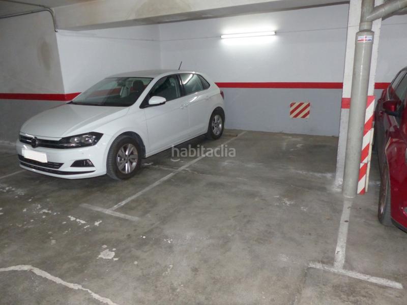 Foto a0218b00-30a2-4bfe-a38a-08581075316a. Parking coche parking en cpedrell de facil acceso en planta nivel calle en Barcelona